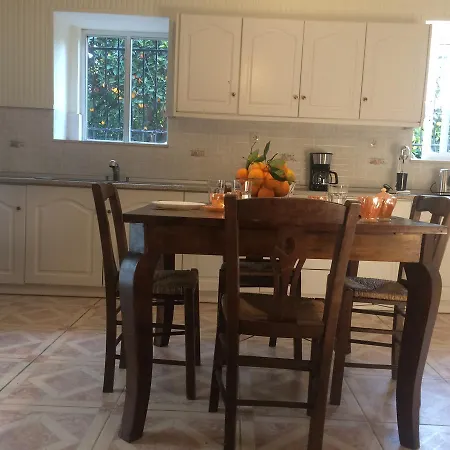 בית כפרי Orange Tree Farm Skinés